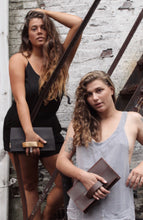 Load image into Gallery viewer, Clutch