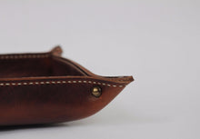 Load image into Gallery viewer, Deluxe Valet