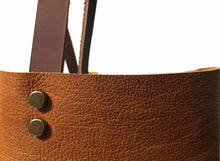 Load image into Gallery viewer, Minimalist Tote