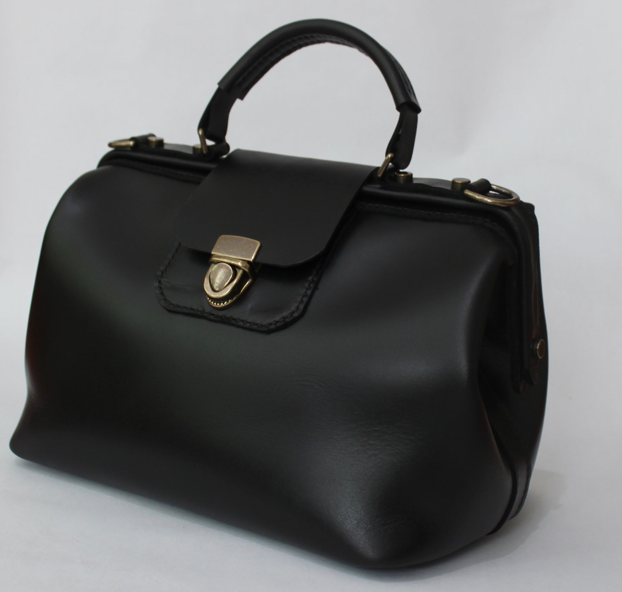 Doctor's Bag Black Leather | Cambridge Satchel Co.